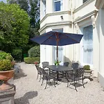 Longcroft House