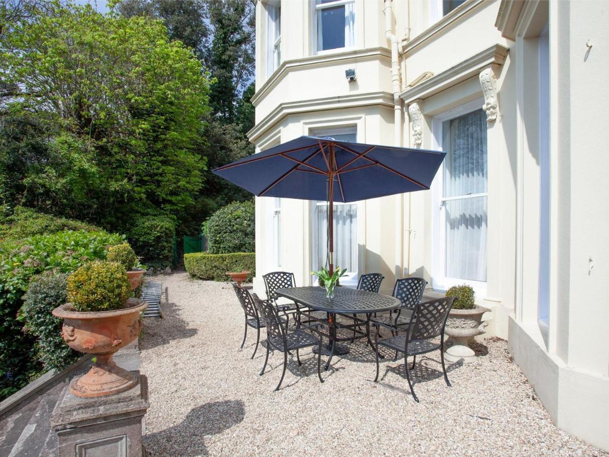 Longcroft House *