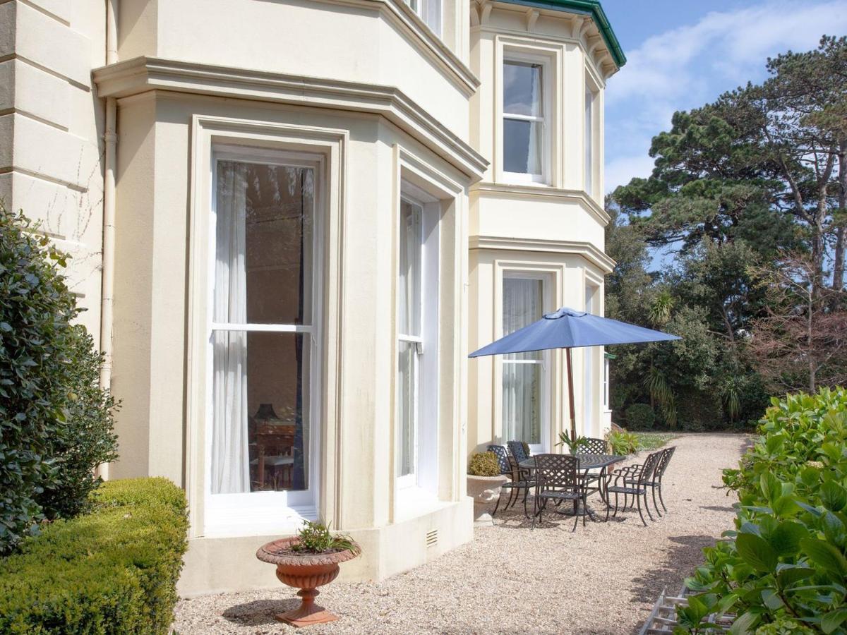 Longcroft House *