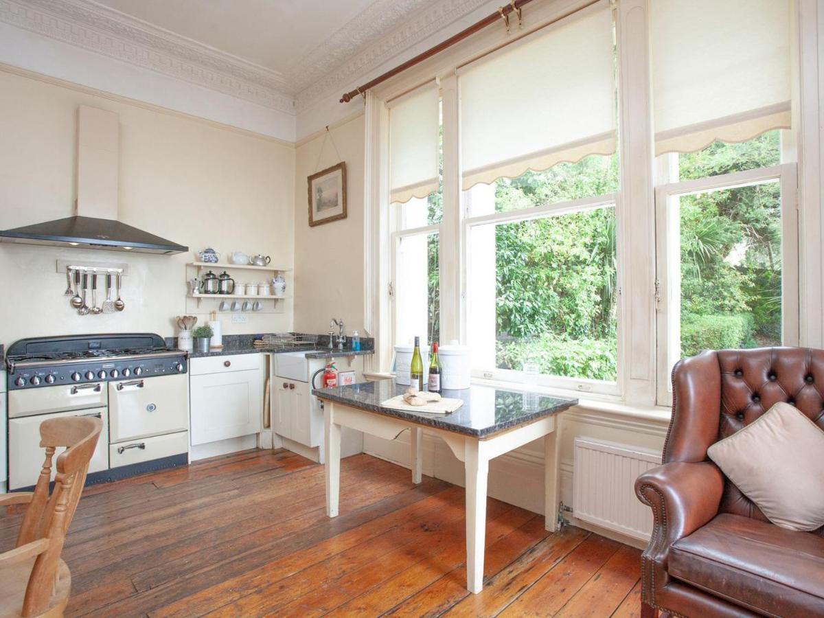 Longcroft House * Torquay