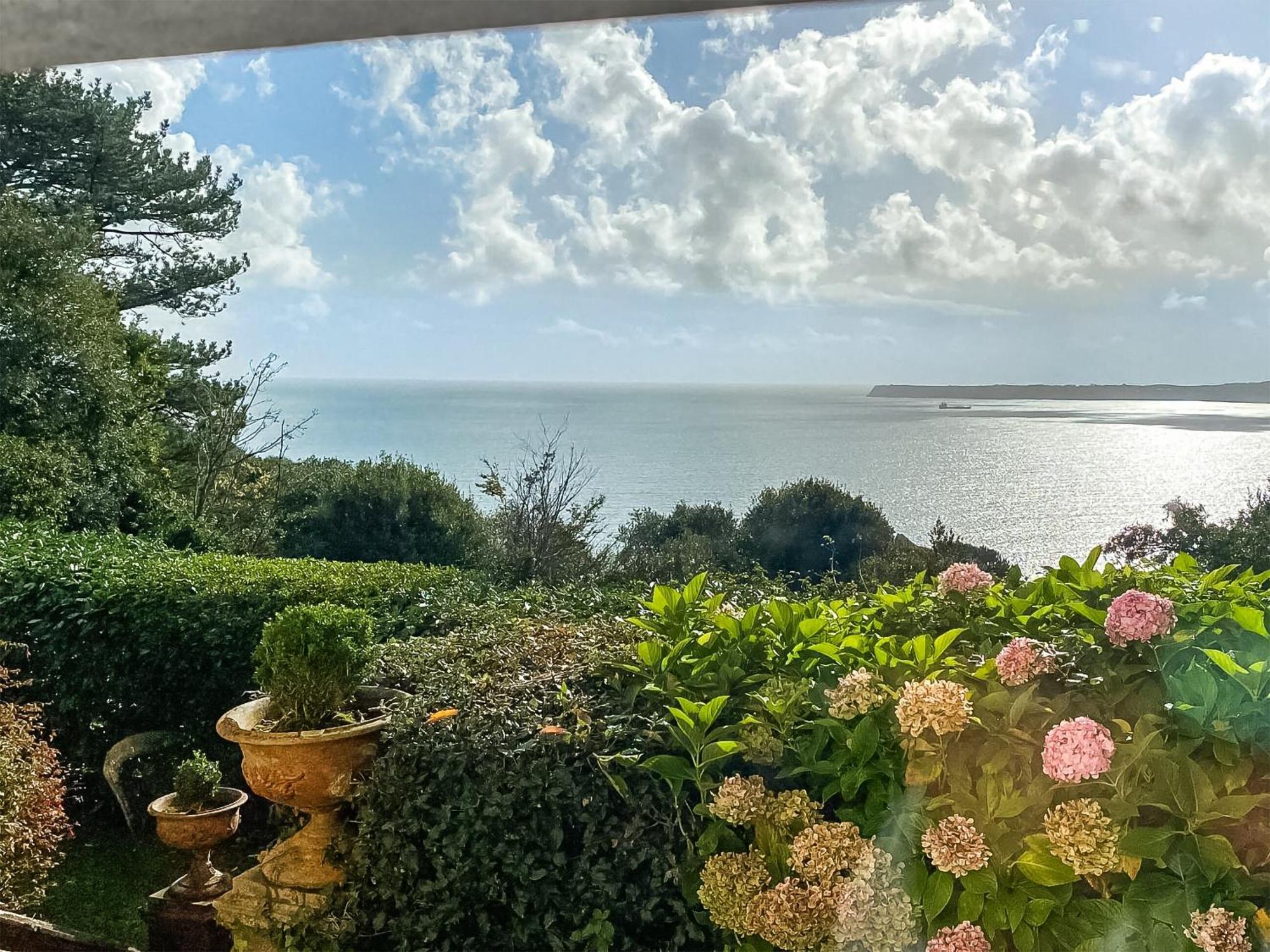 Longcroft House Holiday home *